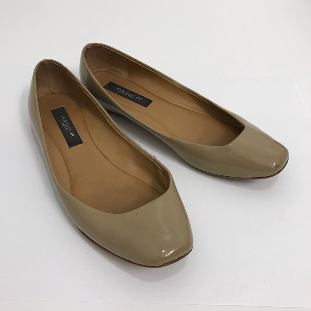 COPY - Ann Taylor Perfect Patent Leather Flats 5M…